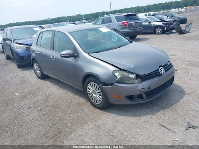 VOLKSWAGEN GOLF 2010