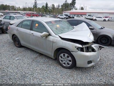 TOYOTA CAMRY 2011