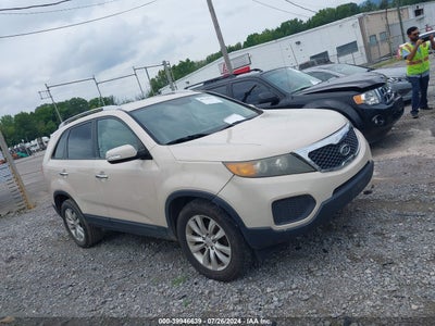 KIA SORENTO LX V6 2011