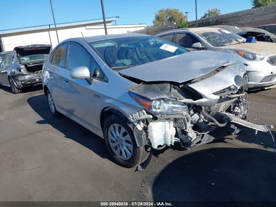 TOYOTA PRIUS PLUG-IN 2014