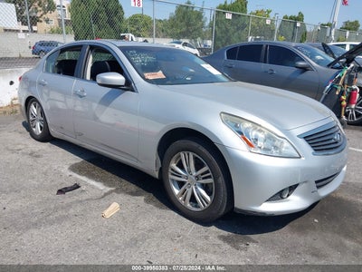 INFINITI JOURNEY 2013