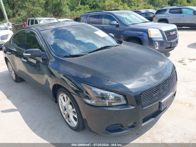 NISSAN MAXIMA 2012