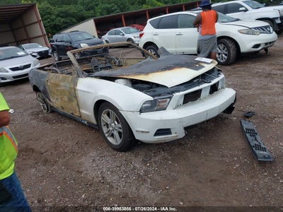 FORD MUSTANG 2010