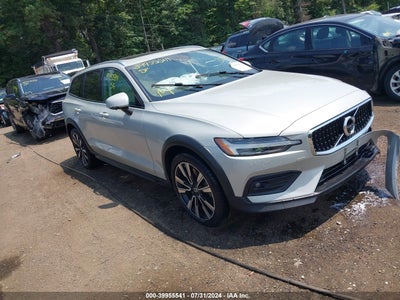 VOLVO V60 CROSS COUNTRY 2022