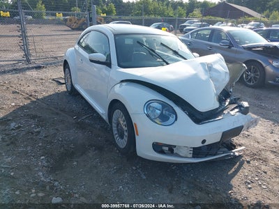 VOLKSWAGEN BEETLE 2014