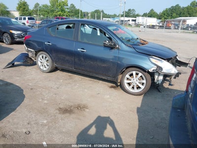 NISSAN VERSA 2016