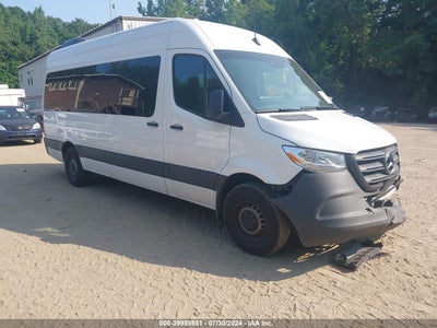 MERCEDES-BENZ SPRINTER 2023
