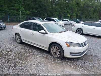 VOLKSWAGEN PASSAT 2012