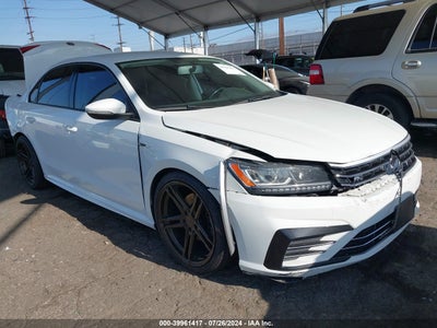 VOLKSWAGEN PASSAT 2018