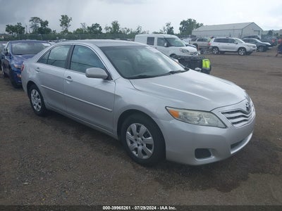 TOYOTA CAMRY 2011
