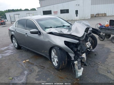 INFINITI G37 2013