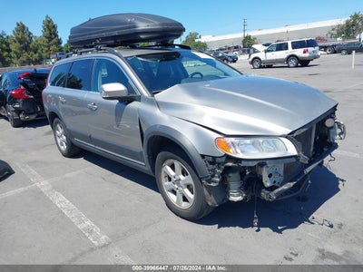 VOLVO XC70 2012