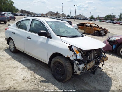 NISSAN VERSA 2015