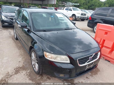 VOLVO V50 2010