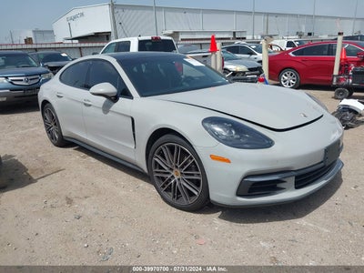 PORSCHE PANAMERA 2017