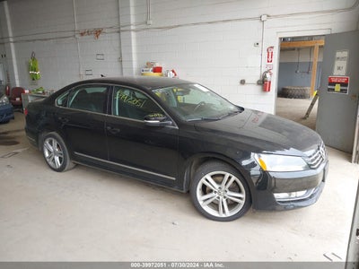 VOLKSWAGEN PASSAT 2013