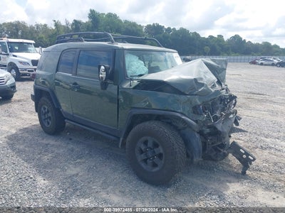 TOYOTA FJ CRUISER 2011