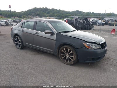 CHRYSLER 200 2011