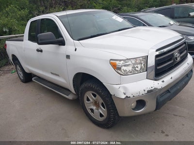 TOYOTA TUNDRA 2010