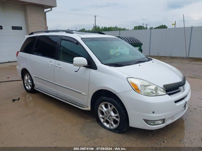 TOYOTA SIENNA 2004