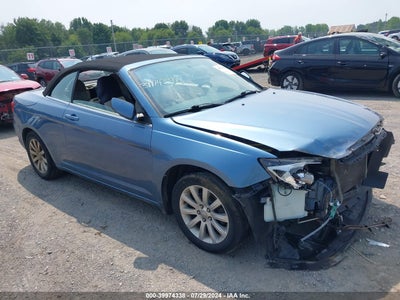 CHRYSLER 200 2011