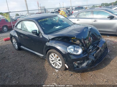VOLKSWAGEN BEETLE 2018
