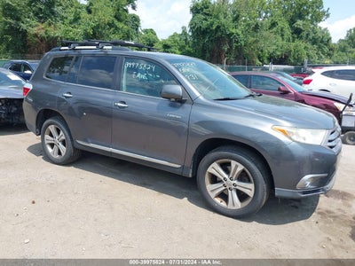 TOYOTA HIGHLANDER 2011
