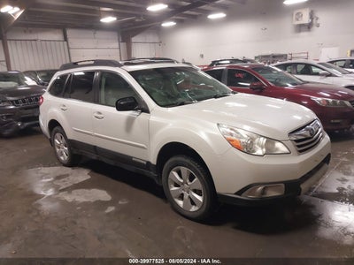 SUBARU OUTBACK 2011