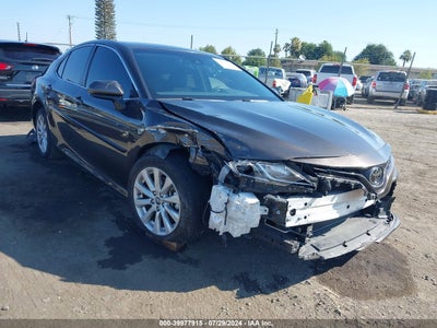 TOYOTA CAMRY 2018