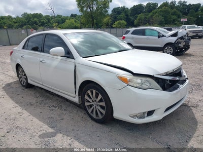 TOYOTA AVALON 2011