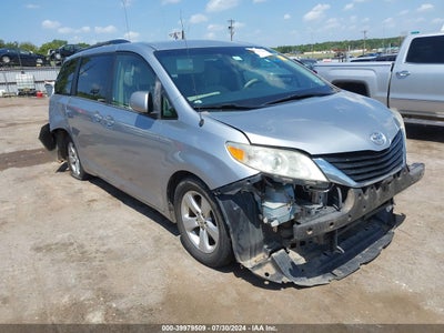 TOYOTA SIENNA 2014