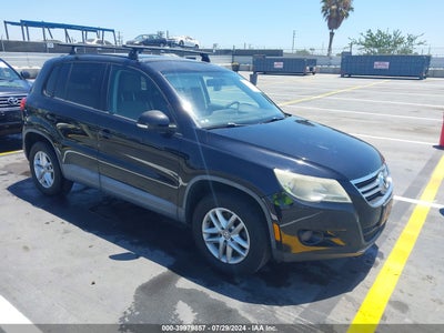 VOLKSWAGEN TIGUAN 2011