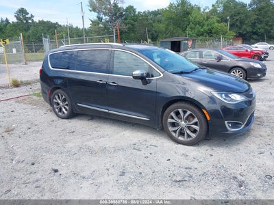 CHRYSLER PACIFICA 2017