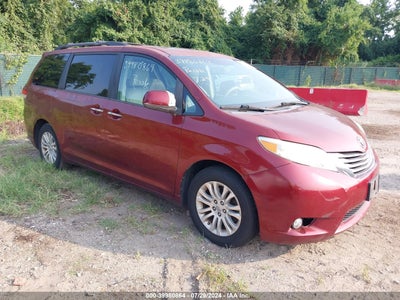 TOYOTA SIENNA 2012
