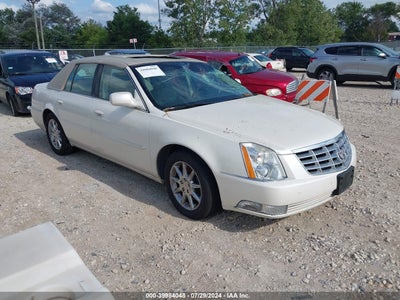 CADILLAC DTS 2011