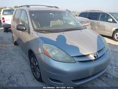 TOYOTA SIENNA 2008