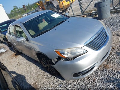 CHRYSLER 200 2011