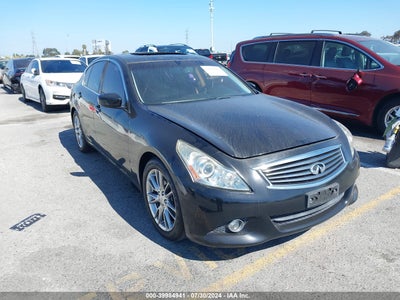 INFINITI JOURNEY 2012