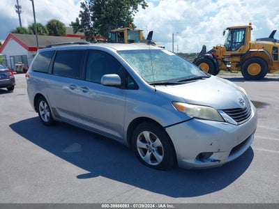 TOYOTA SIENNA 2012