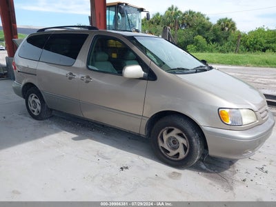 TOYOTA SIENNA 2002