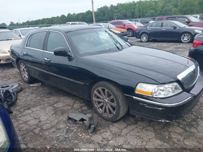 LINCOLN TOWN CAR 2007
