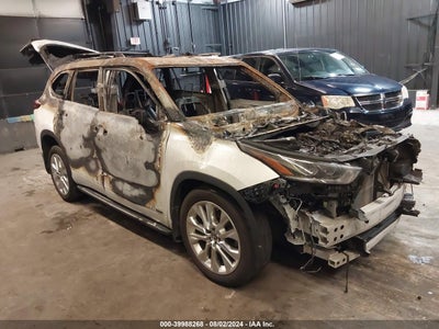 TOYOTA HIGHLANDER 2023