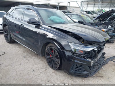 AUDI Q8 2019
