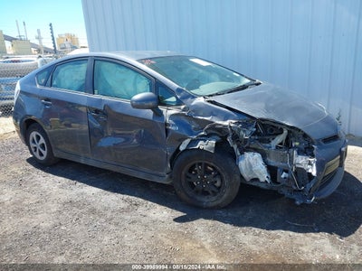 TOYOTA PRIUS 2015