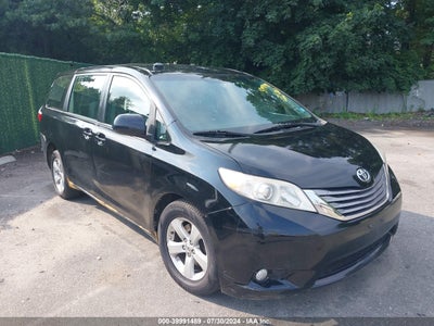 TOYOTA SIENNA 2017