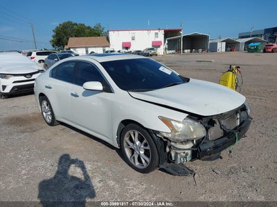 NISSAN MAXIMA 2014