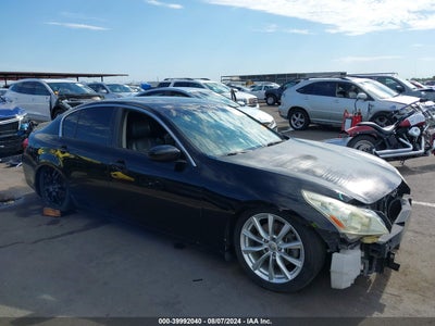 INFINITI JOURNEY 2011