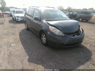 TOYOTA SIENNA 2008