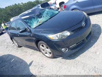 TOYOTA CAMRY 2014