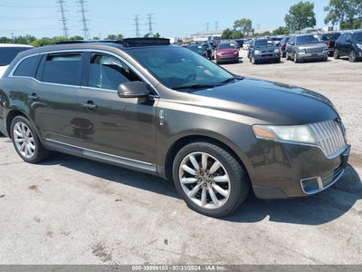 LINCOLN MKT 2011